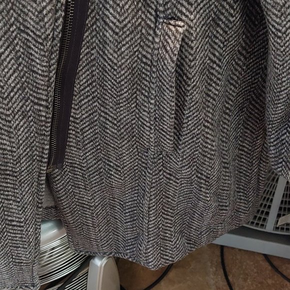 Jacket - Picture 2 of 5